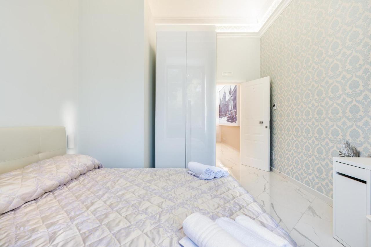 Bed and Breakfast Palazzobellini Катанія Екстер'єр фото